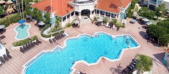 Beautiful fully furnished 2-bedroom condo that sleeps 8 at Orlando area resort