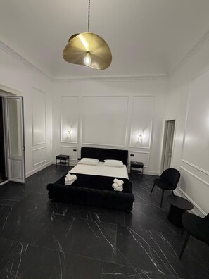 Luxury Triple Room, Balcony, City View | Laptop workspace, free WiFi - Four Rooms Luxury Suite (Palermo)