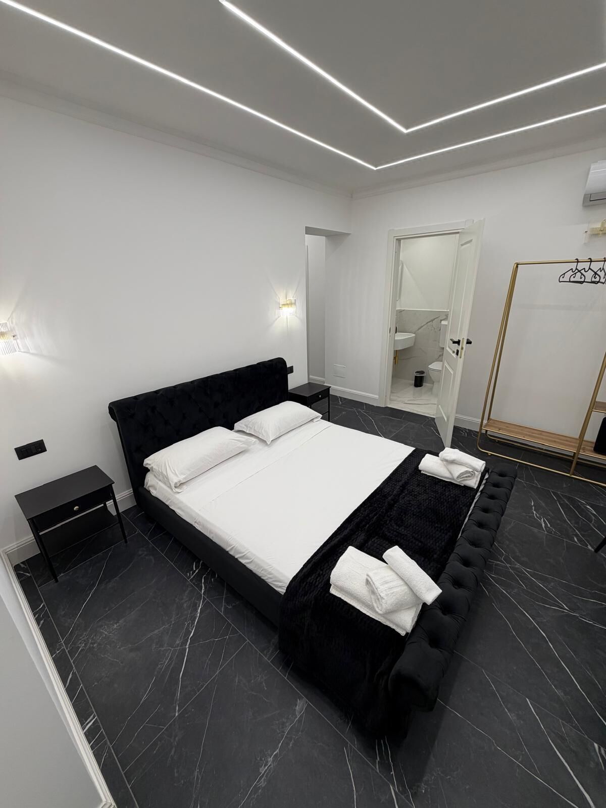 Deluxe Suite, 1 Bedroom, Non Smoking, Private Bathroom