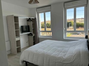 5 bedrooms, Internet, bed sheets - Large town house (Boulogne-sur-Mer)