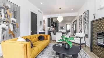 TV connectée, cheminée