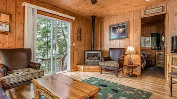 Cabin, Berbilang Katil, Patio (Bouchard - Timbers) | Ruang tamu