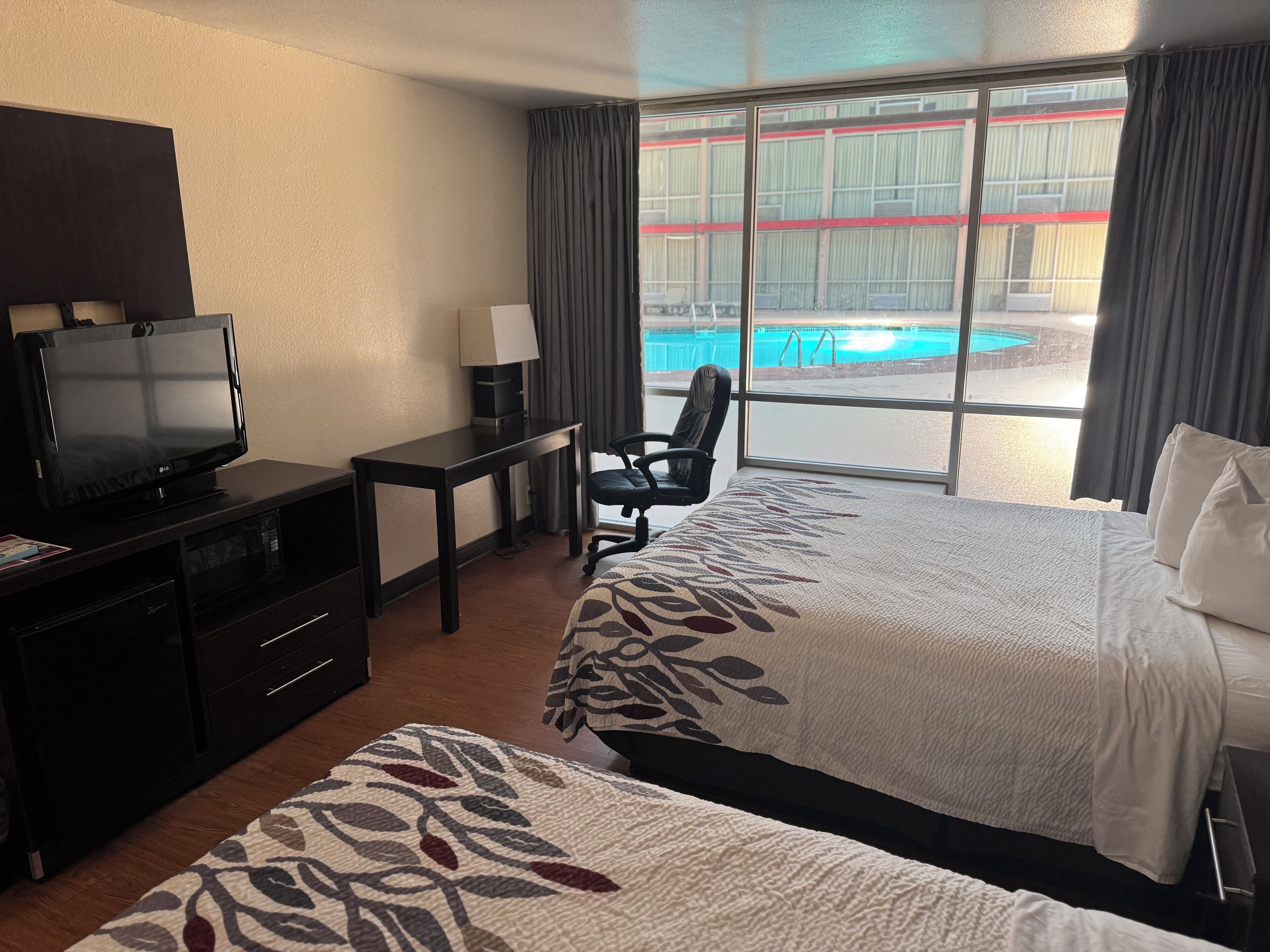 基础双人房 | 遮光窗帘、隔音、熨斗/熨衣板、免费 WiFi