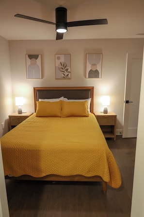 3 chambres, fer et planche à repasser, acc ès Internet, draps fournis