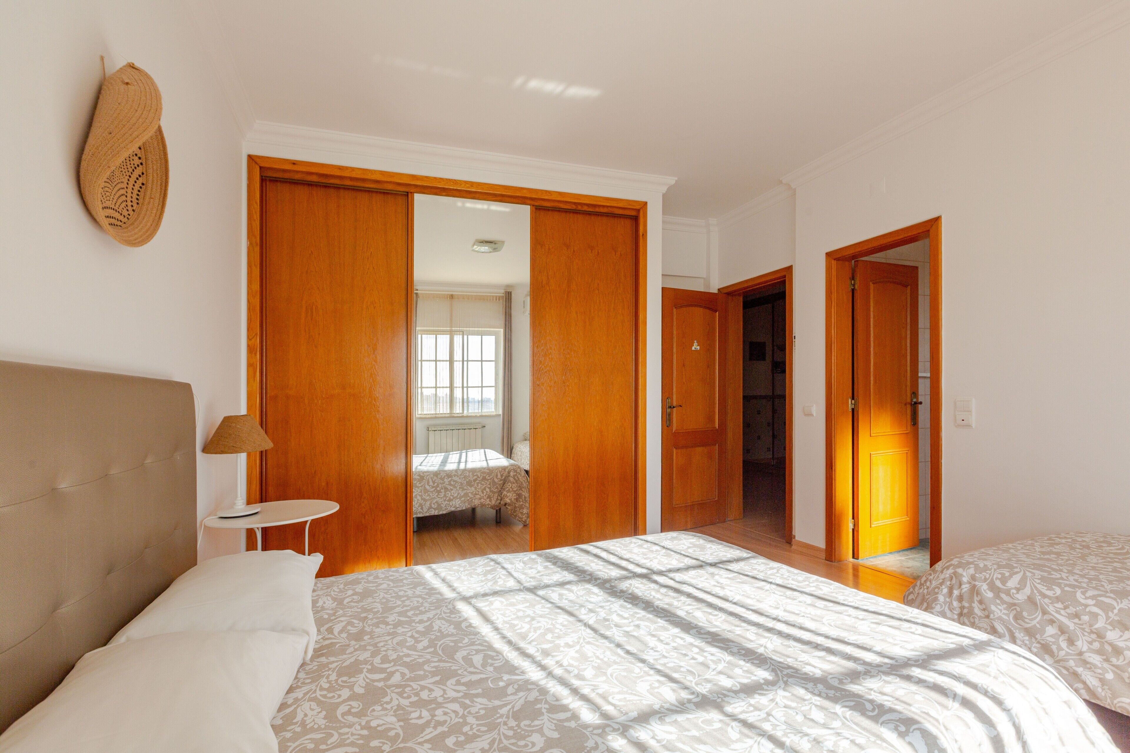 5 soverom, strykejern/-brett, wi-fi og sengetøy