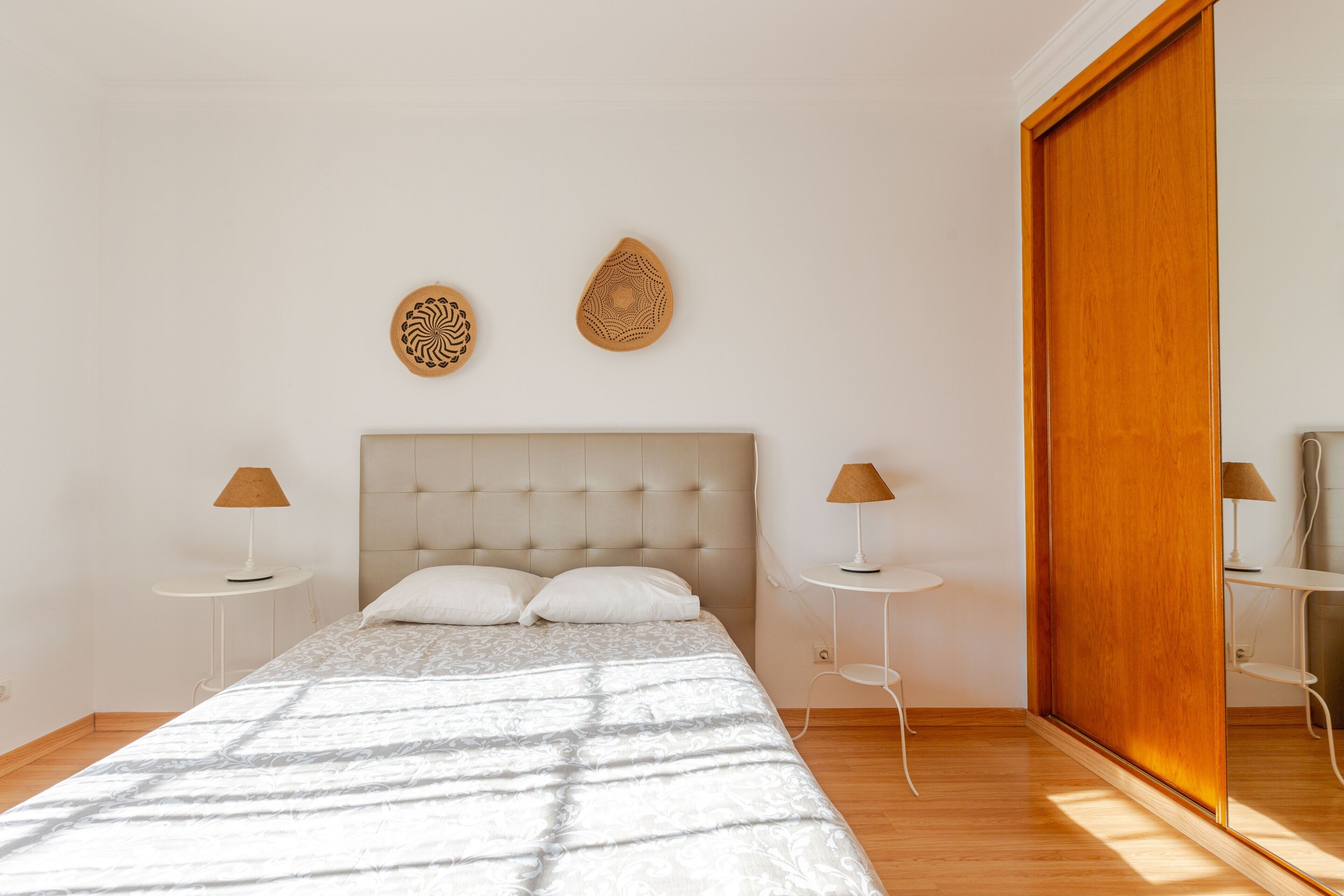 5 Schlafzimmer, Bügeleisen/Bügelbrett, WLAN, Bettwäsche