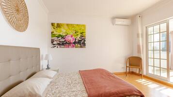 5 Schlafzimmer, Bügeleisen/Bügelbrett, WLAN, Bettwäsche