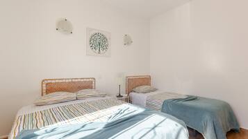4 Schlafzimmer, Bügeleisen/Bügelbrett, WLAN, Bettwäsche