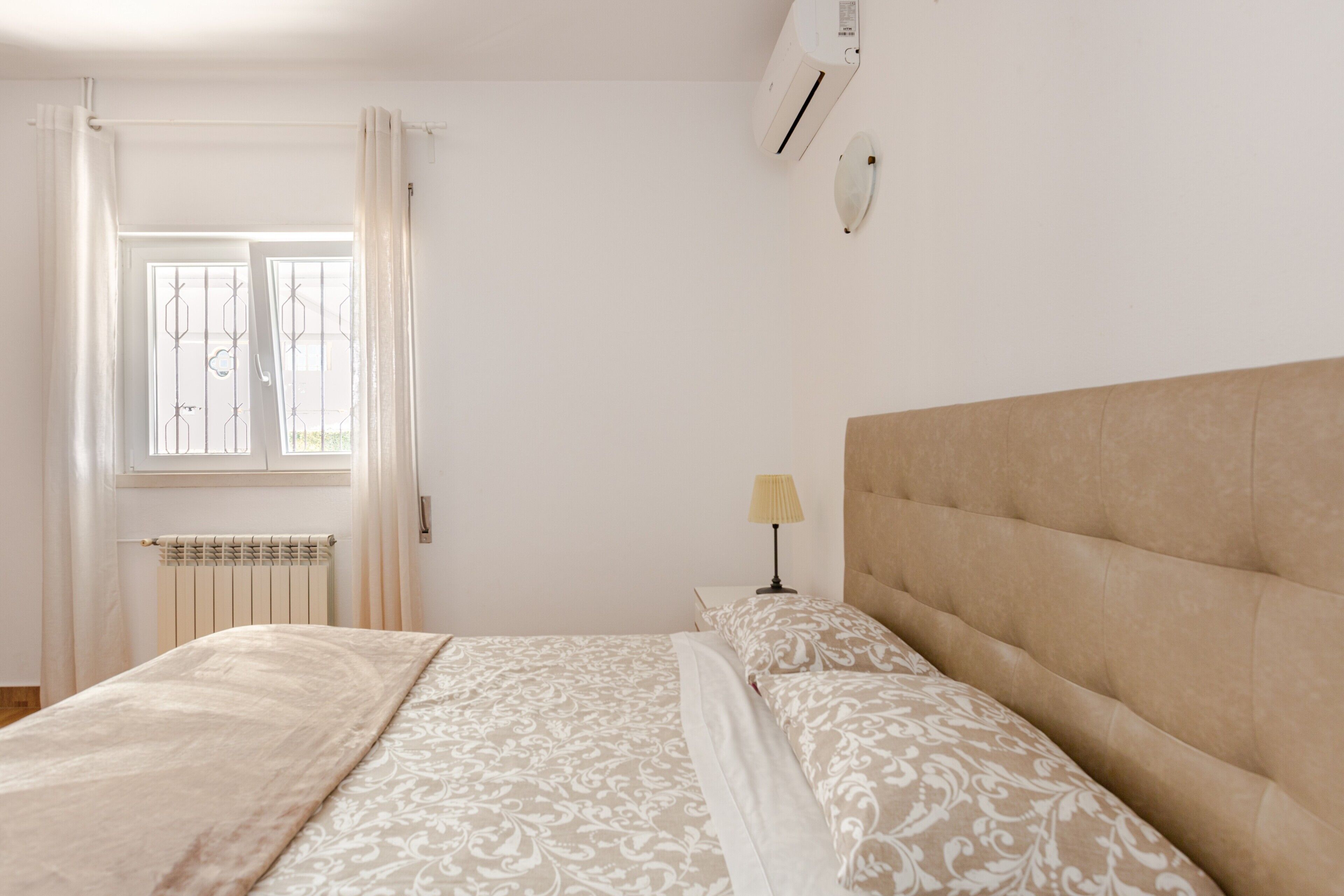 4 Schlafzimmer, Bügeleisen/Bügelbrett, WLAN, Bettwäsche