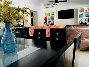 Dining - The Sunshine of Playa Coronado (Playa Coronado)