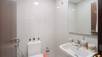 Apartemen Mewah, balkon, pemandangan kota | Tempat tidur bayi (biaya tambahan), Wi-Fi gratis, dan seprai linen