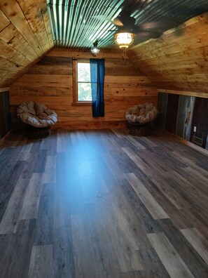 Interior - Amazing 5-bedroom house in Norfork, AR with views of the White & Norfork Rivers (Norfork)