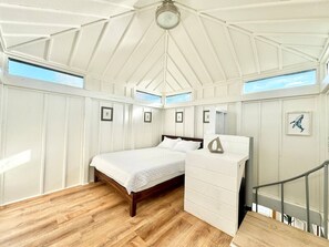 WiFi, bed sheets