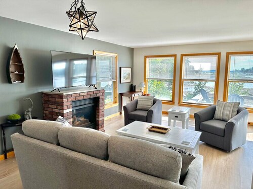 Three Oceanfront Cottages 7 Bed 5 Bath