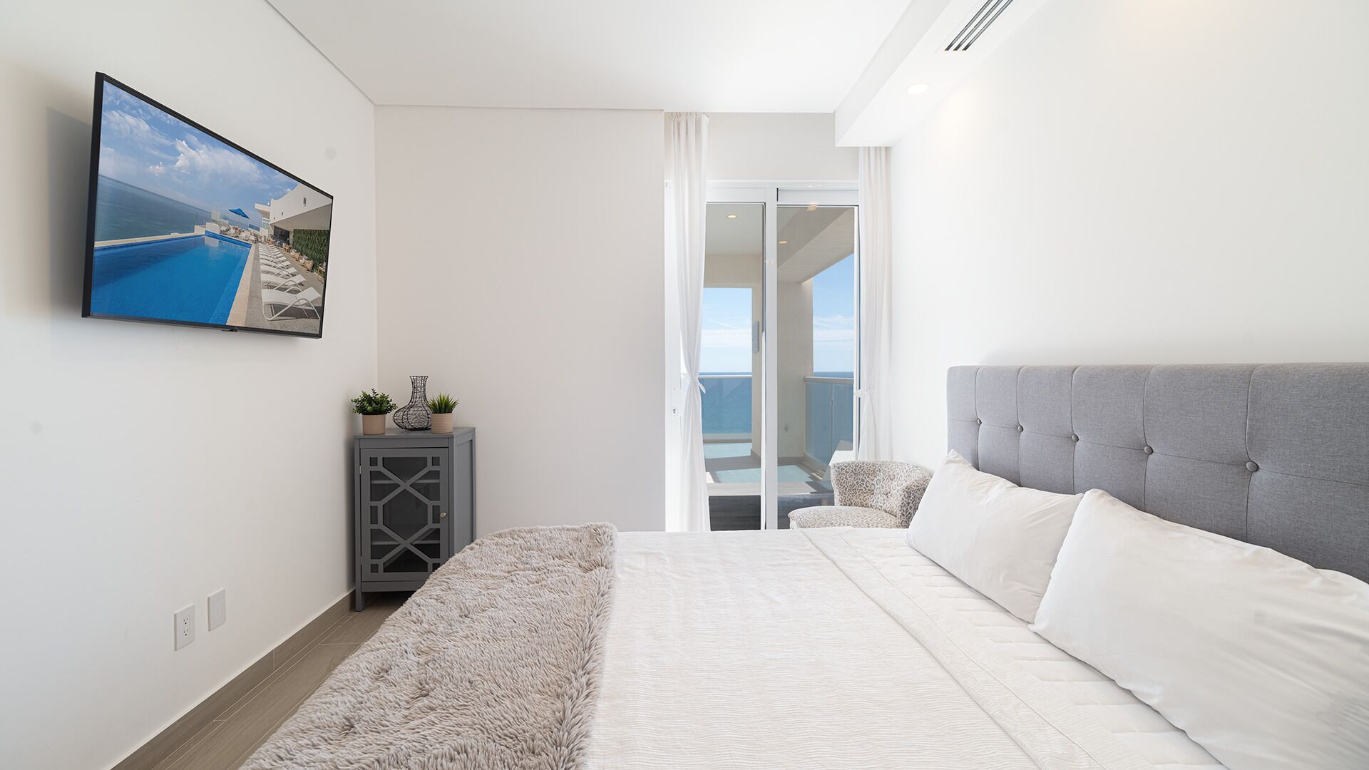 Condo, Multiple Beds, Balcony (Encantame Towers Verano 705)