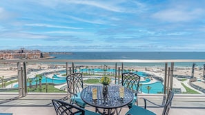 Outdoor dining - Sonoran Star One (Puerto Peñasco)