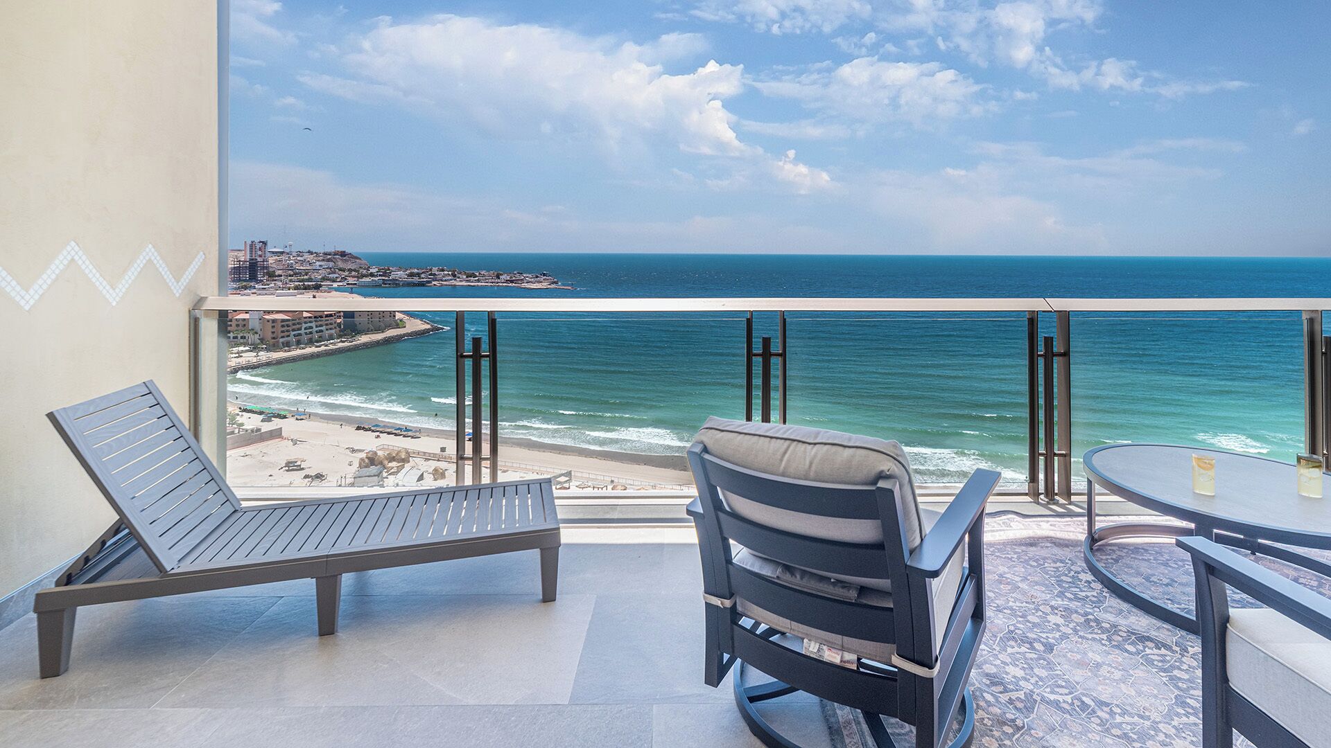 Kondominium, 1 Tempat Tidur King dengan tempat tidur Sofa, balkon (Sonoran Star One 1607) | Halaman properti