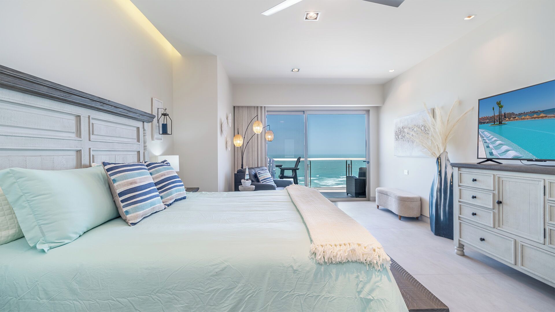 Condo, 1 cama King size y sofá cama, balcón (Sonoran Star One 1601) | 1 habitación, decoración personalizada y muebles diferentes 