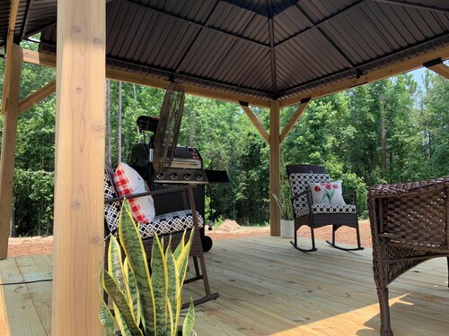 Cozy cabin in Eastman with all the amenities
+ space and privacy