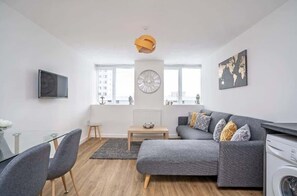 Living area - The Rosemary Apartment (Portsmouth)