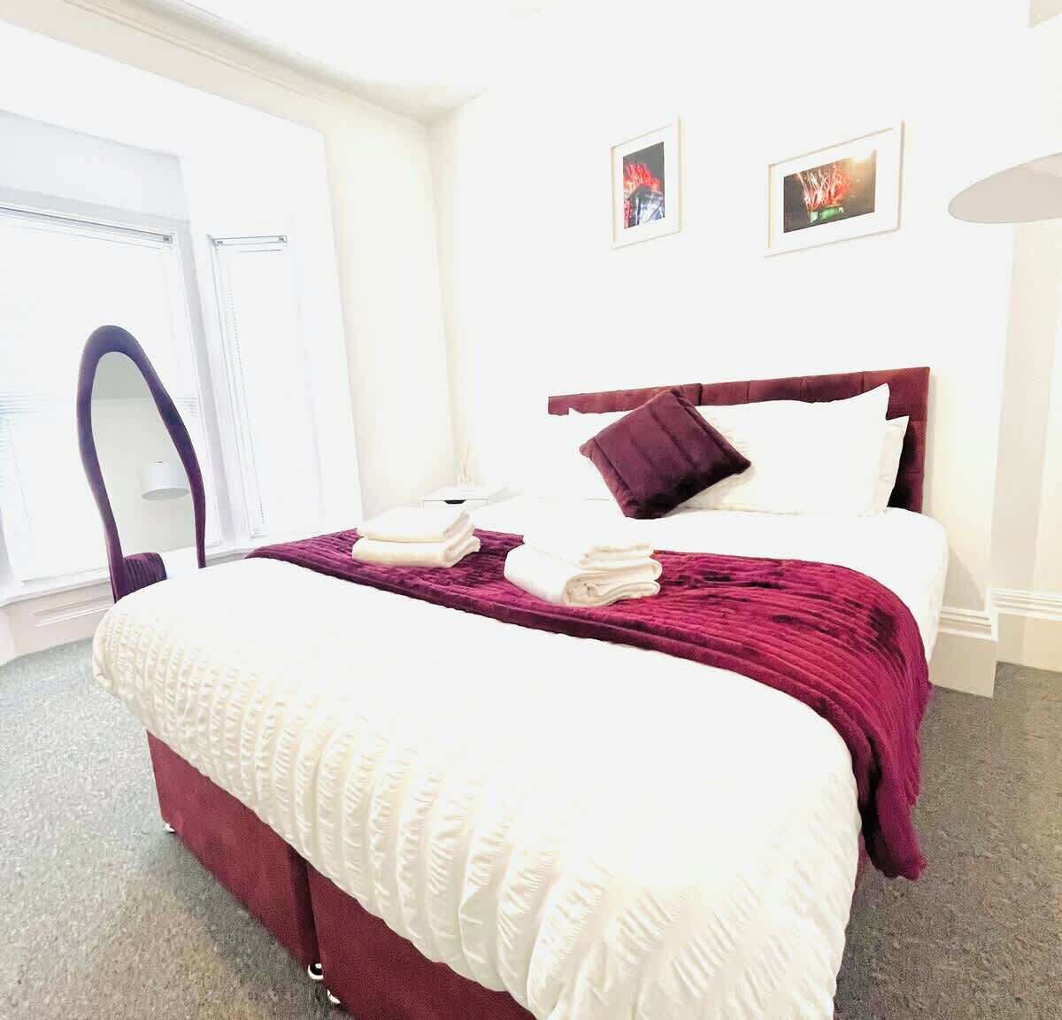 1 bedroom, iron/ironing board, WiFi, bed sheets