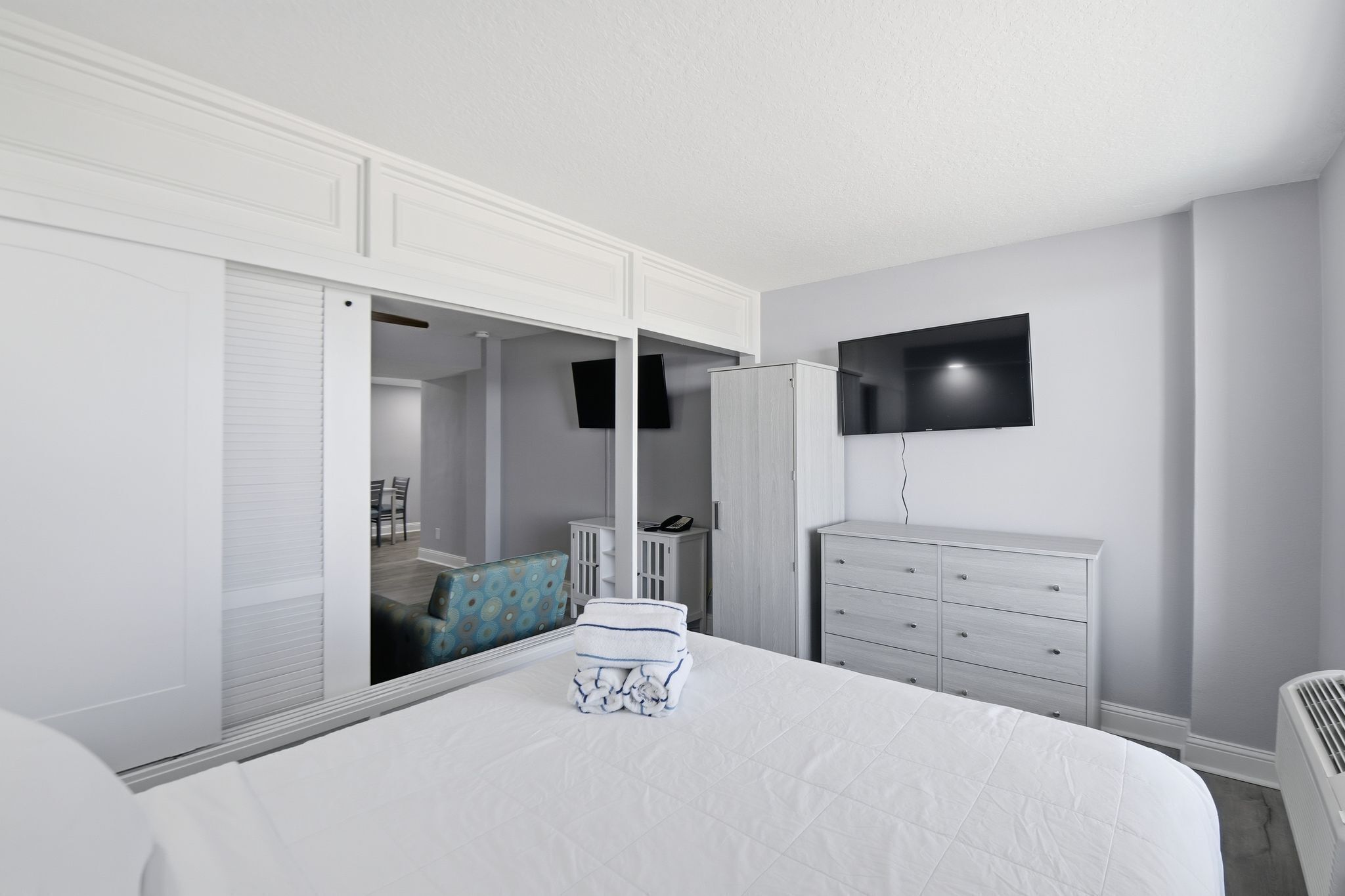 Free WiFi, bed sheets, wheelchair access