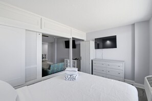 Free WiFi, bed sheets, wheelchair access - ADA Oceanfront Studio | Games, Pool & Picnic Area (Ormond Beach)