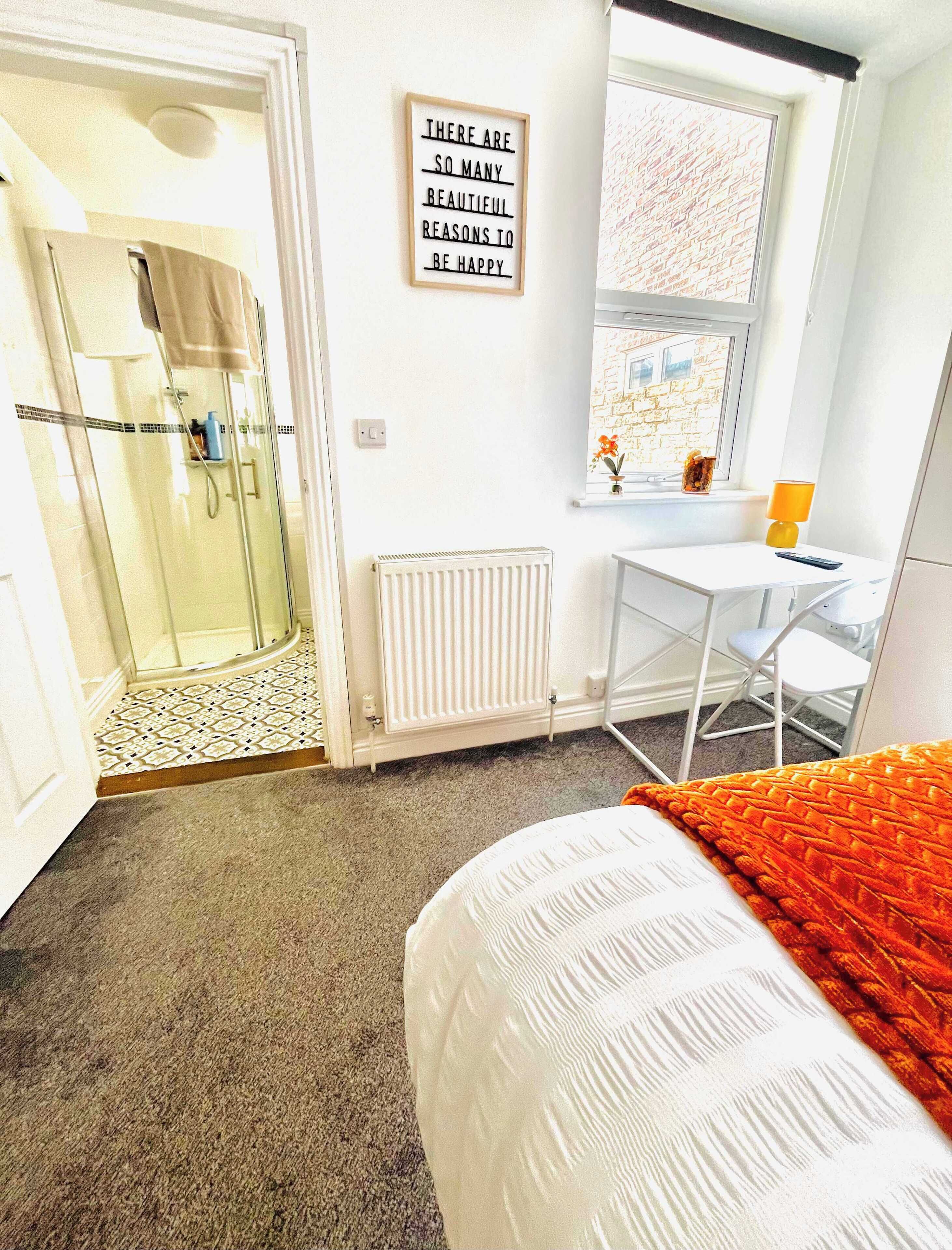 Iron/ironing board, WiFi, bed sheets