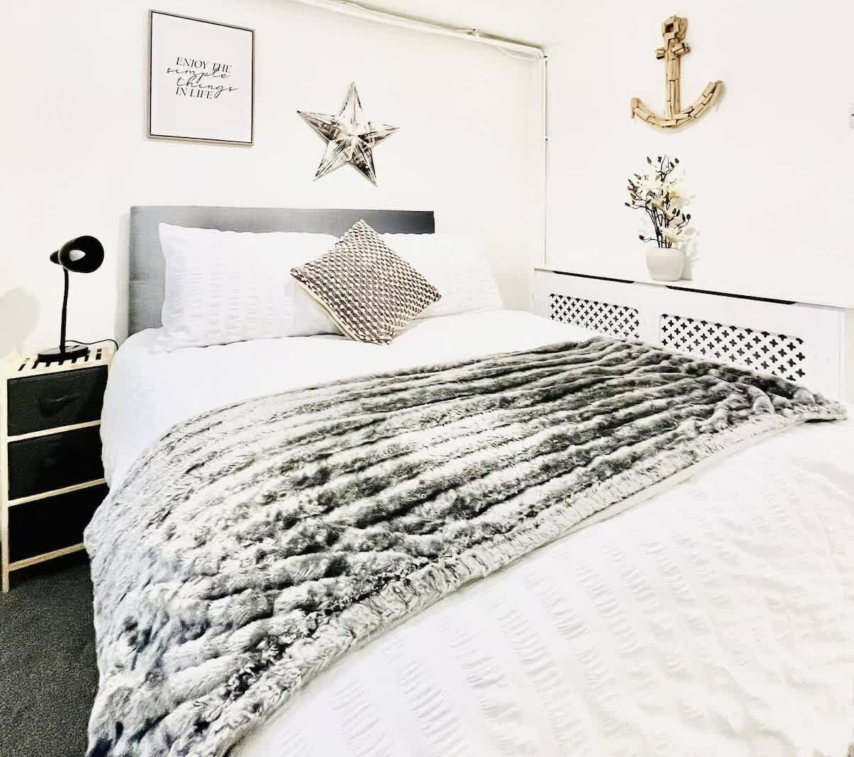 1 bedroom, iron/ironing board, WiFi, bed sheets