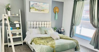 Alver Road House: Hot Tub, Free Parking & Family Friendly