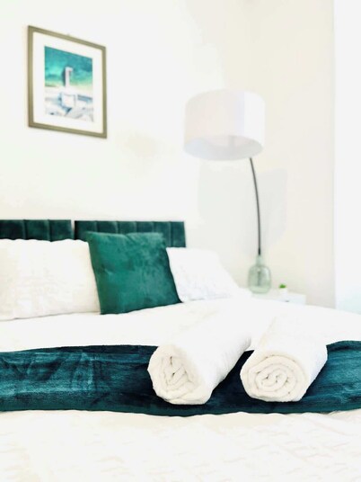 Clarence Road: Cozy King Room in Portsmouth