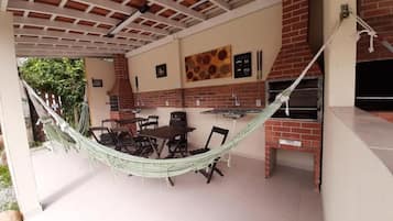 Tempat makan outdoor