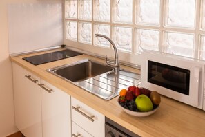 Private kitchen - Casita Lola - Sunny Apartment in the closed complex with a swimming pool. (Costa Calma)