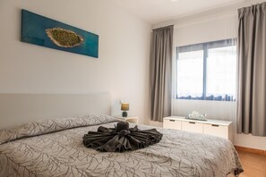 1 bedroom, iron/ironing board, Internet, bed sheets - Casita Lola - Sunny Apartment in the closed complex with a swimming pool. (Costa Calma)