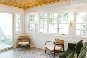 Smart TV, fireplace, books