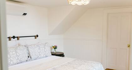 Boothbay Harbor King Suite - Room 5 at Greenleaf Inn - Harbor Views!