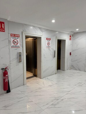 Interior - air hotel aviacion  (Manises)