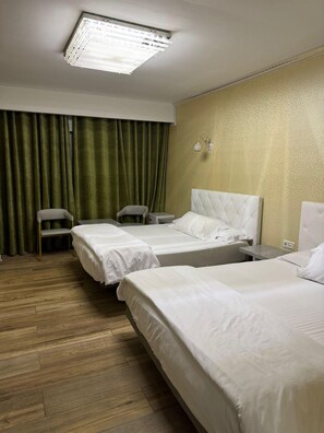 Twin Room, Garden View - air hotel aviacion  (Manises)