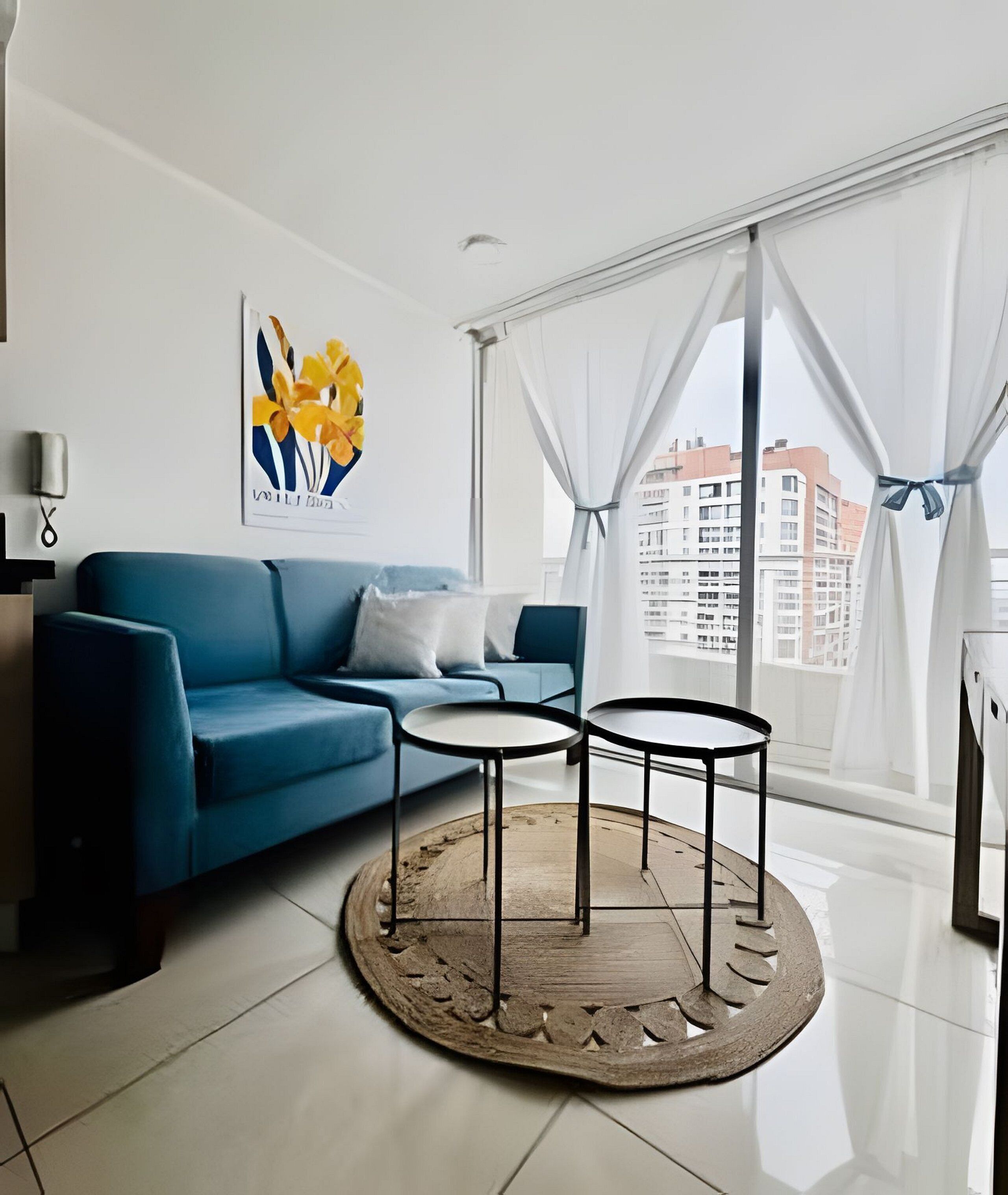 City Apartment | Living area