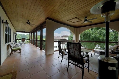 Lakeside Veranda Villa - 2Bed/2Bath in Cuscowilla