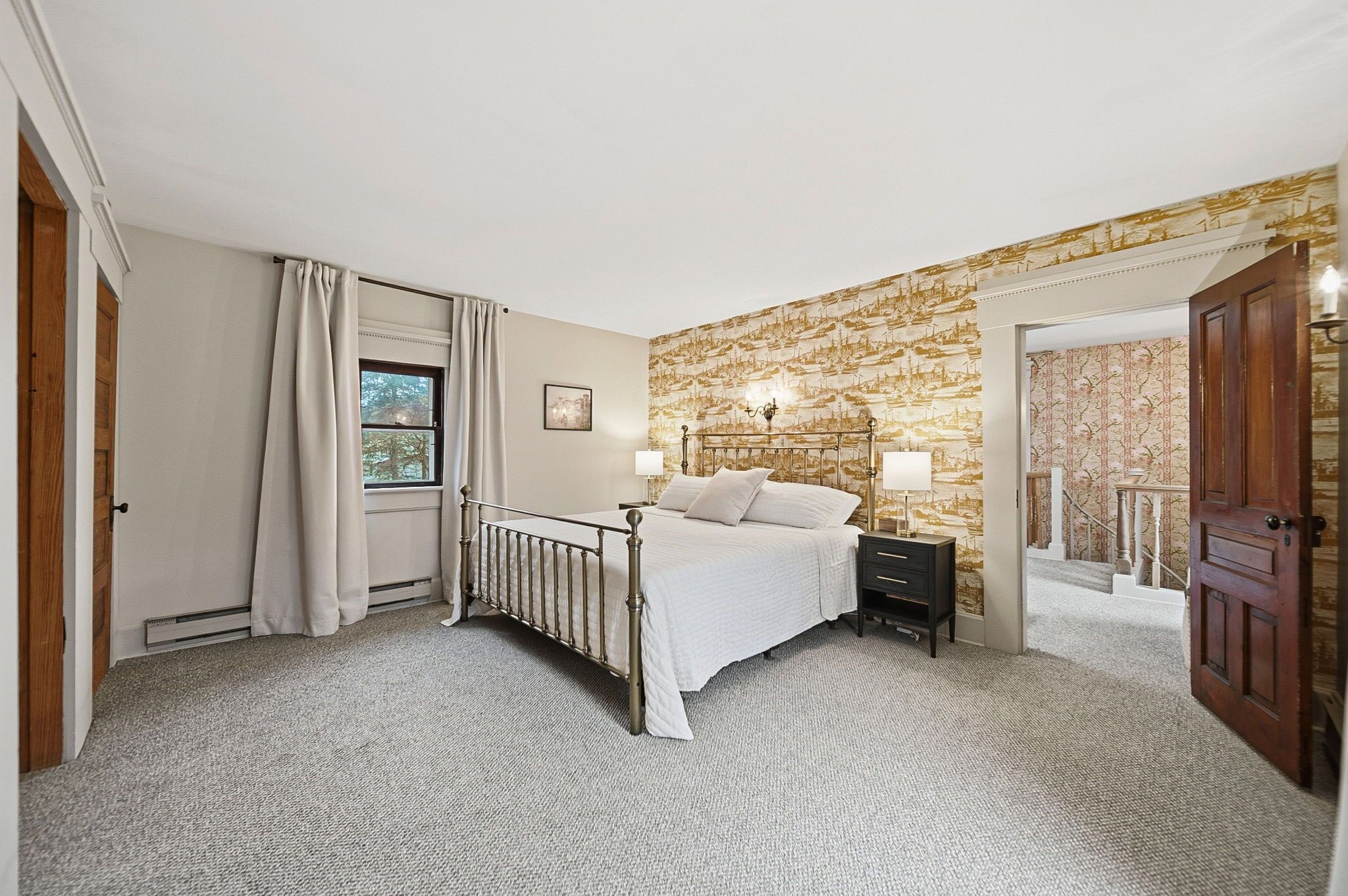 5 bedrooms, WiFi, bed sheets