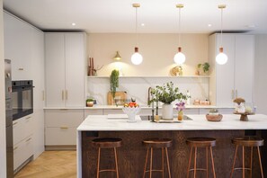 Microwave, oven, stovetop, dishwasher