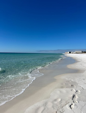 Beach nearby. Sandpiper Cove Unit 2042 One Bedroom