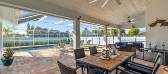 Luxury 4 bedroom house with a private, pool with spa. Your perfect escape awaits