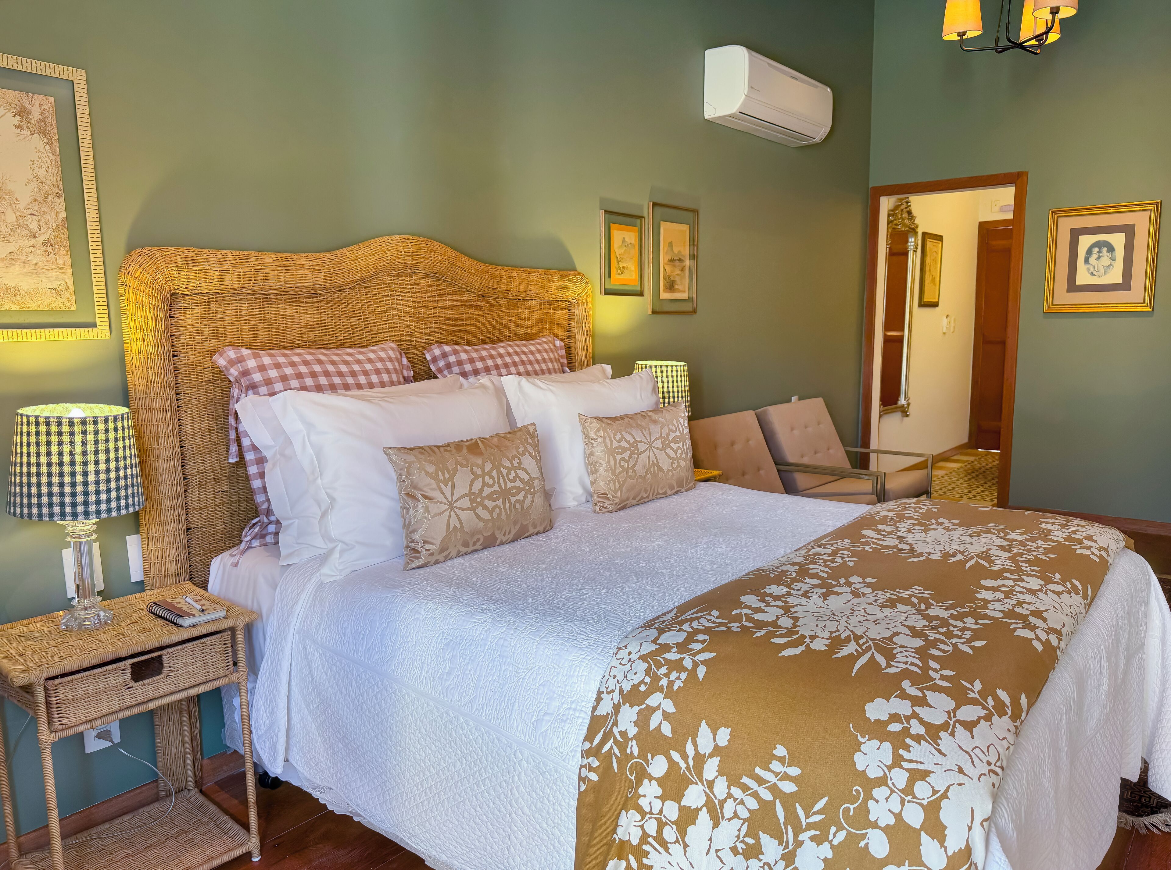 Comfort Suite, Garden View