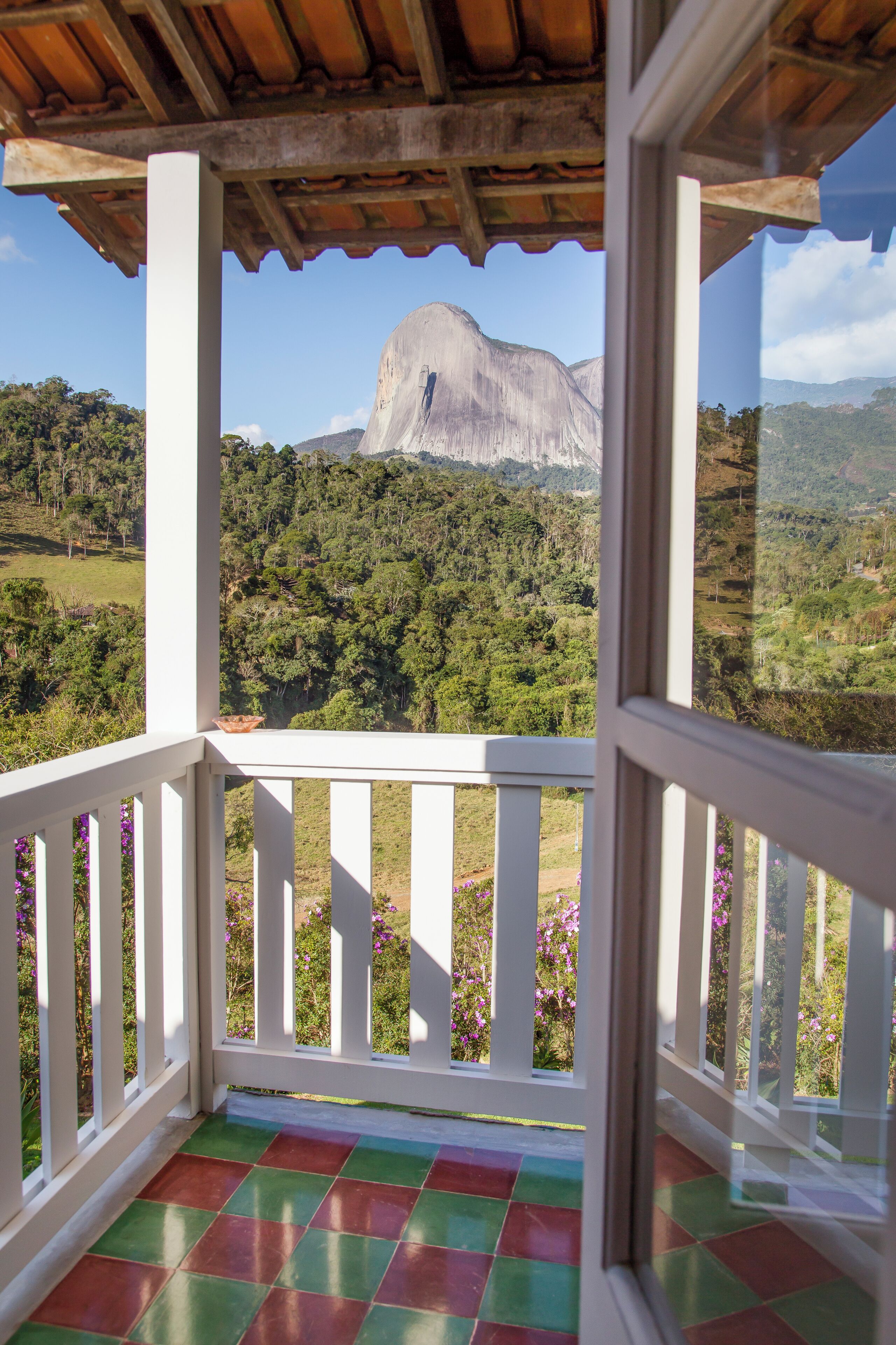 Suíte conforto, vista para o jardim | Terraço/pátio