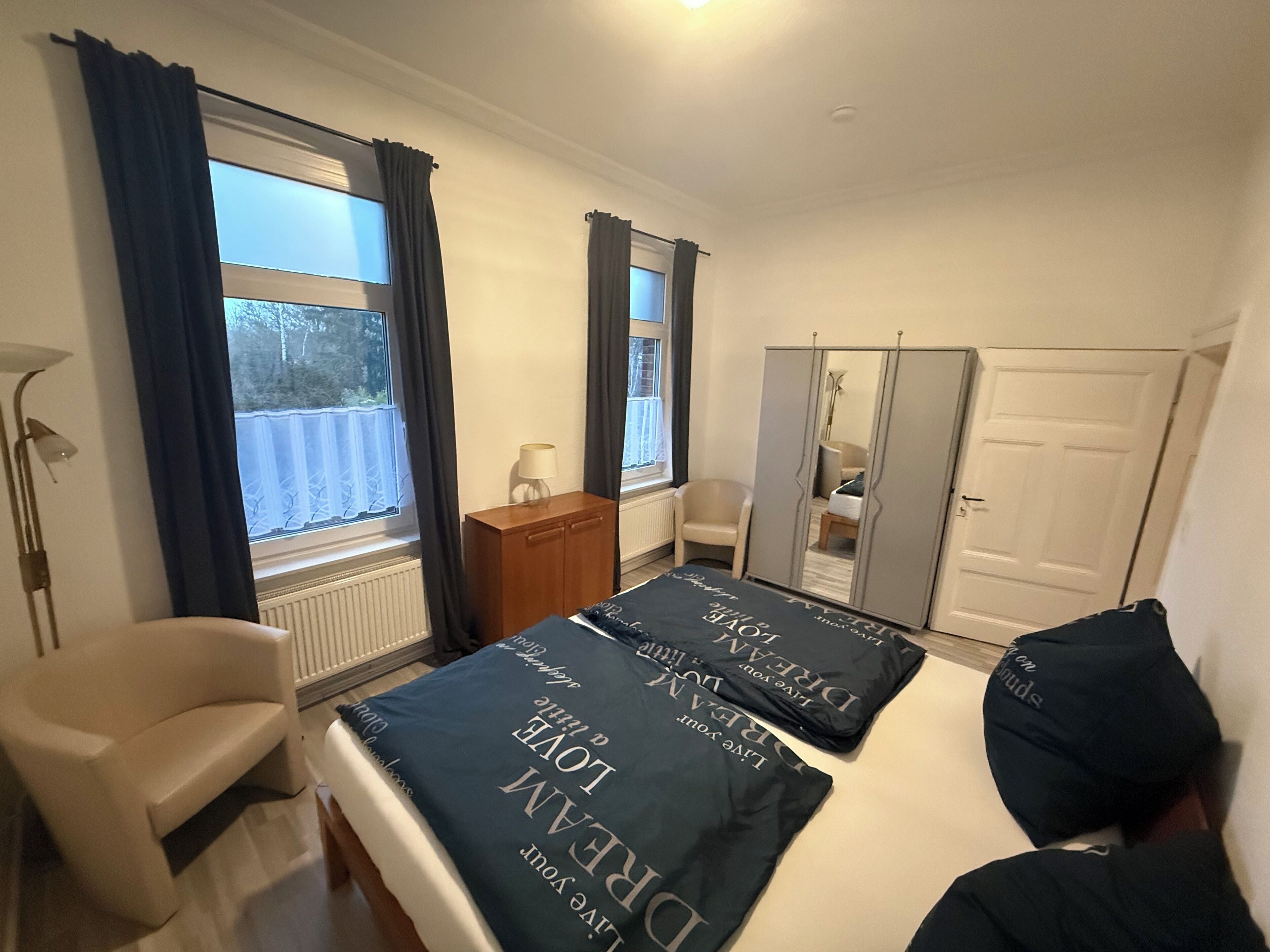 3 bedrooms, iron/ironing board, travel crib, free WiFi