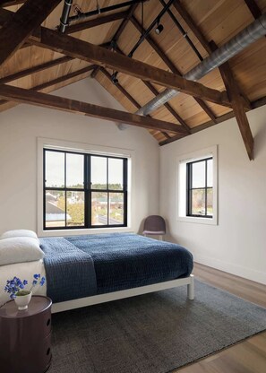 2 bedrooms, iron/ironing board, WiFi, bed sheets - Eagle at the Mill - 2 (Westport)