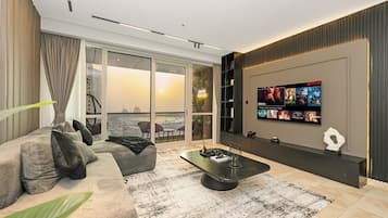 Signature-kattohuoneisto, rantanÀköala | Oleskelualue