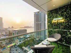 Signature-kattohuoneisto, rantanäköala | Ulkoalueet